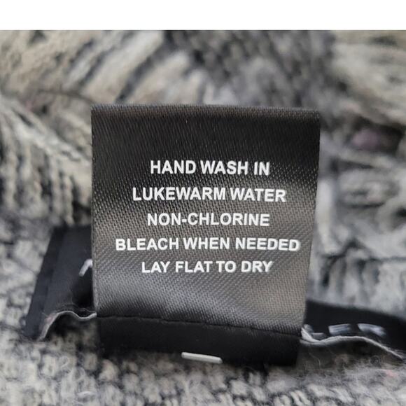 Marcus Adler New York Scarf/Shawl Sequined Black/Gray Fringed Cozy Winter Warm - Picture 9 of 9